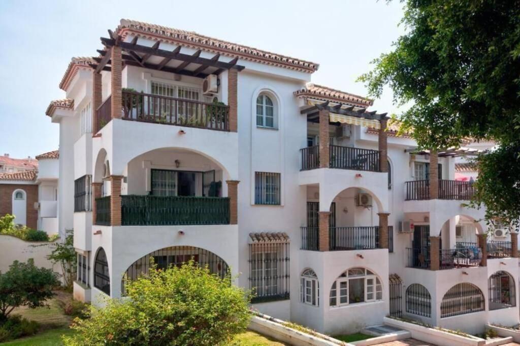 Macas Apartment Parque De La Paloma Pueblo Quinta Benalmadena Con Vistas Al Mar Piscina Y A 3 Minutos De La Playa Exterior foto